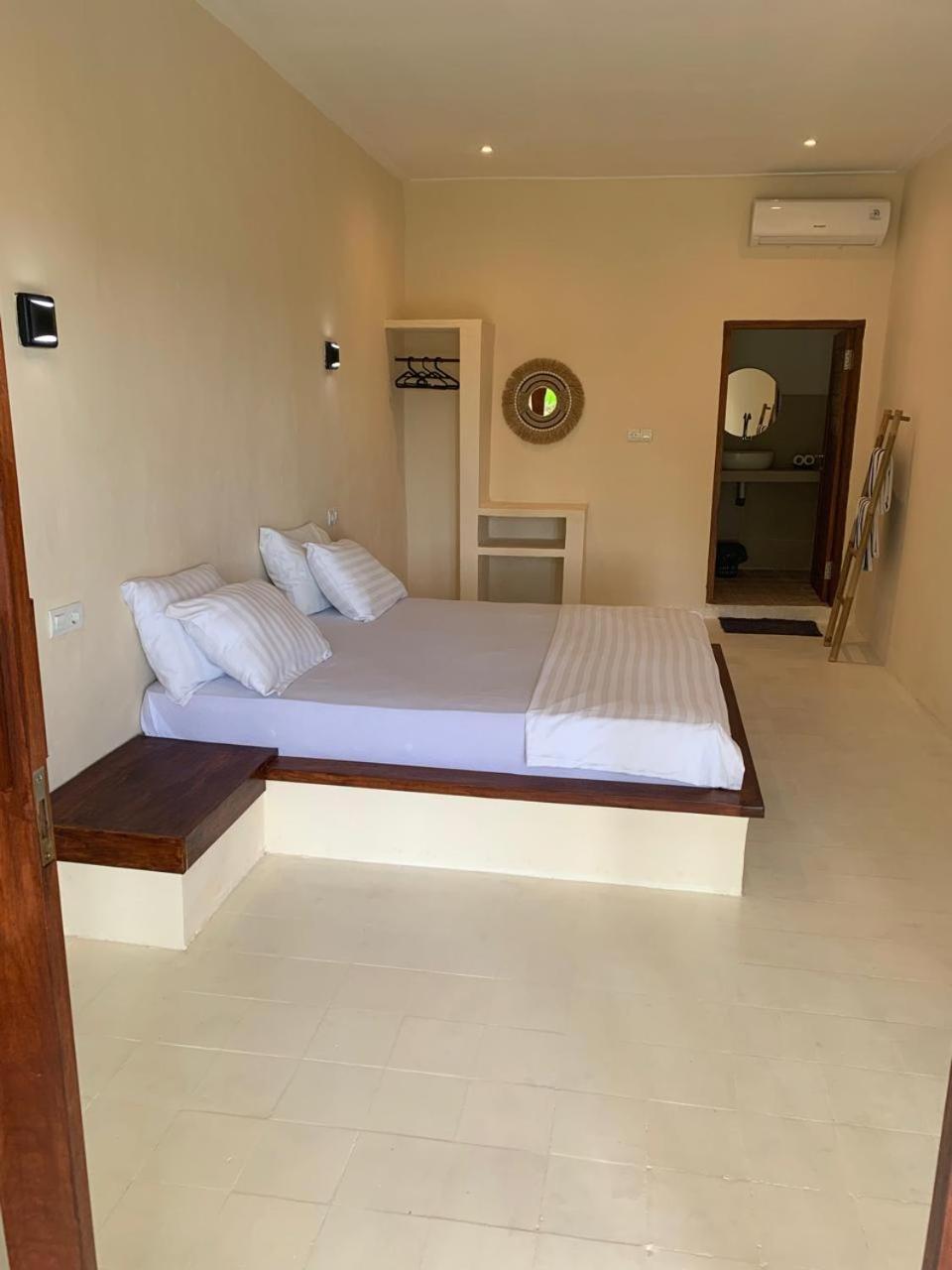 Lombok Coconut Hotel Mangsit Extérieur photo