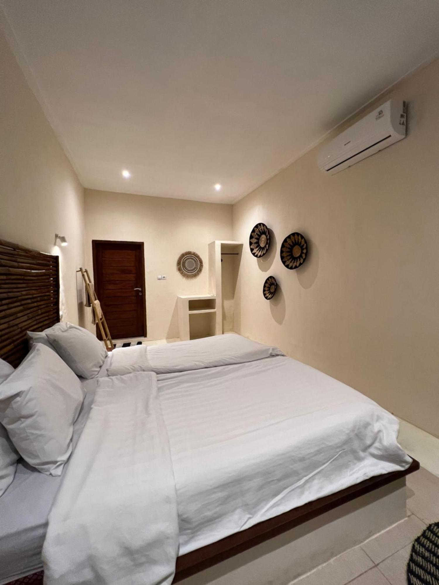 Lombok Coconut Hotel Mangsit Extérieur photo